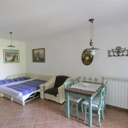 Apartman With Parking Space Crveni Vrh, Umag - 27234